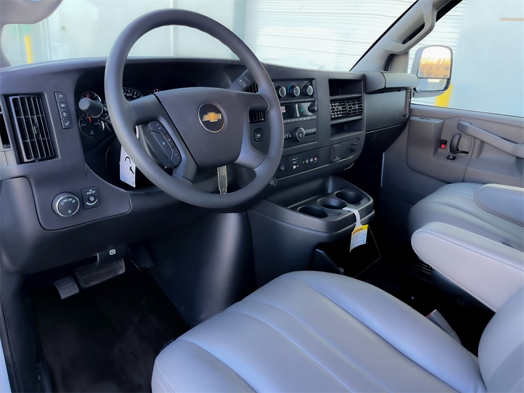 New 2025 Chevrolet Express 3500 Cutaway - photo 39