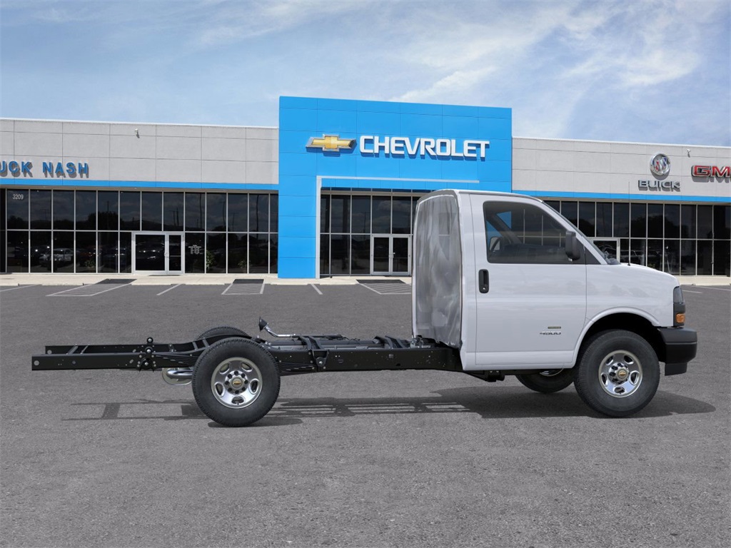 New 2025 Chevrolet Express 3500 Cutaway - photo 5
