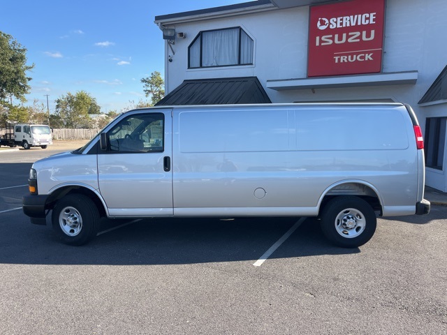 New 2025 Chevrolet Express 2500 Empty Cargo Van - photo 3