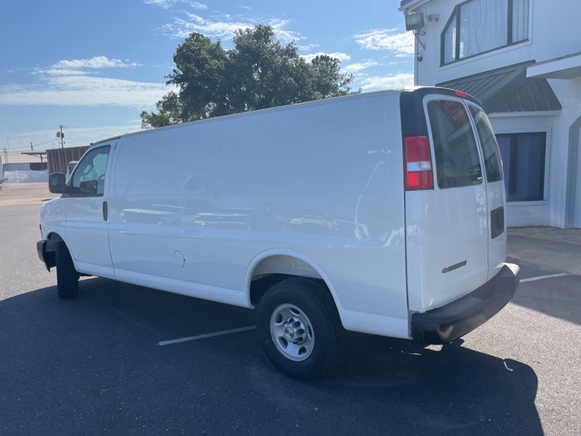 New 2025 Chevrolet Express 2500 Empty Cargo Van - photo 4