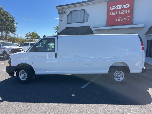 New 2025 Chevrolet Express 2500 Empty Cargo Van - photo 3