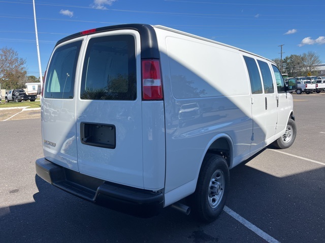New 2025 Chevrolet Express 2500 Empty Cargo Van - photo 7