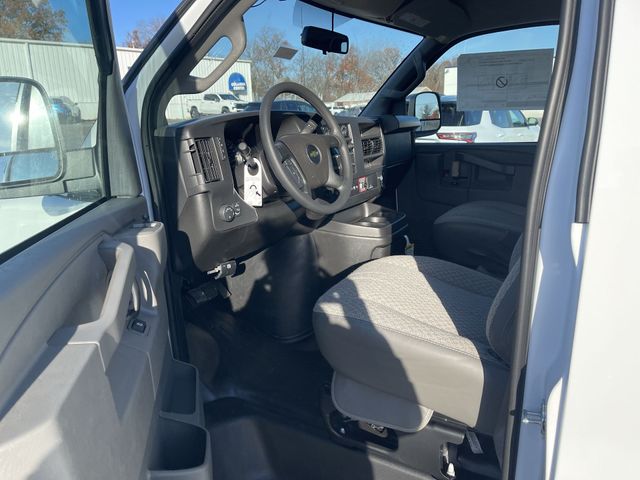 New 2025 Chevrolet Express 3500 Empty Cargo Van - photo 17