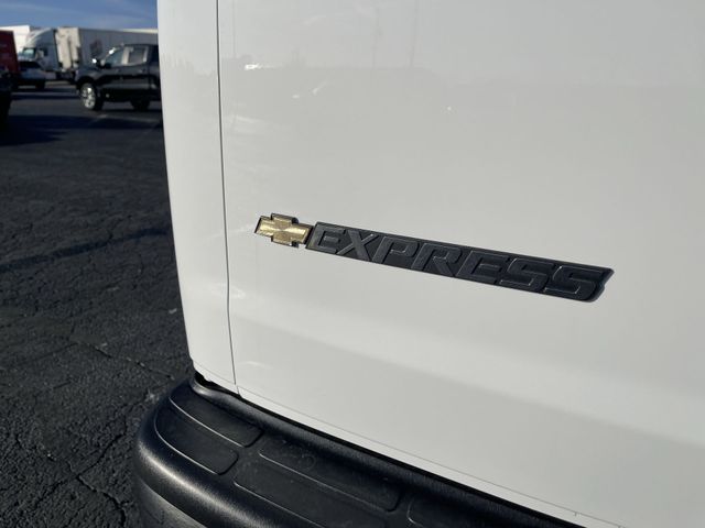 New 2025 Chevrolet Express 3500 Empty Cargo Van - photo 27