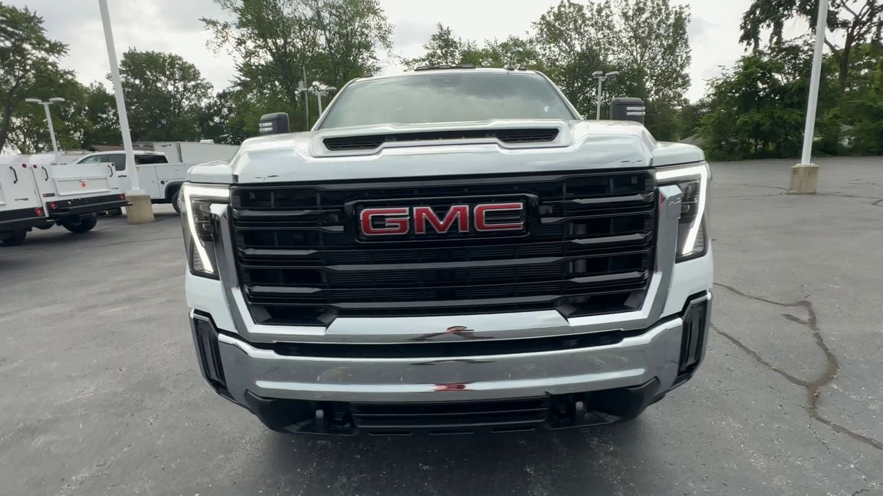 New 2025 GMC Sierra 2500 Regular Cab Cab Chassis - photo 10