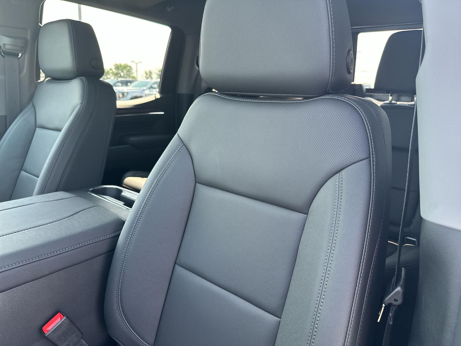 New 2026 GMC Sierra 1500 SLT Crew Cab - photo 11