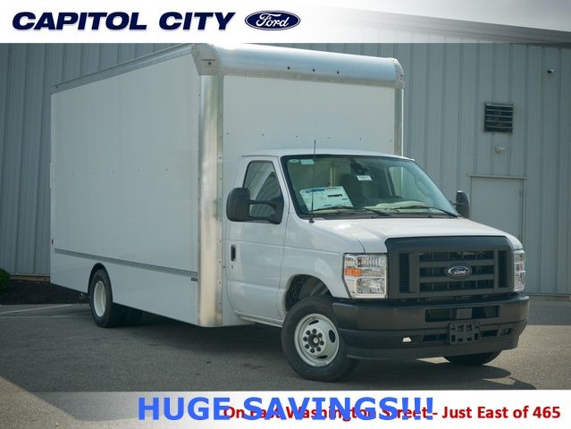 New 2025 Ford E-450 - photo 1