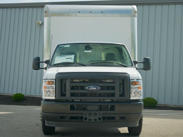 New 2025 Ford E-450 Cutaway - photo 3