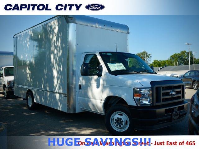 New 2025 Ford E-450 - photo 1