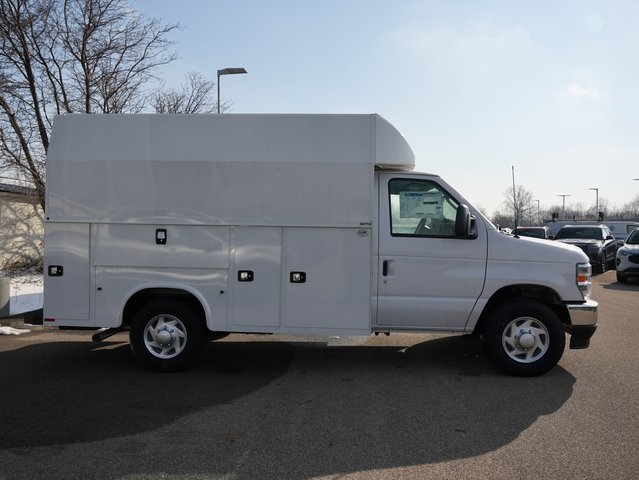 New 2025 Ford E-350 Cutaway - photo 7