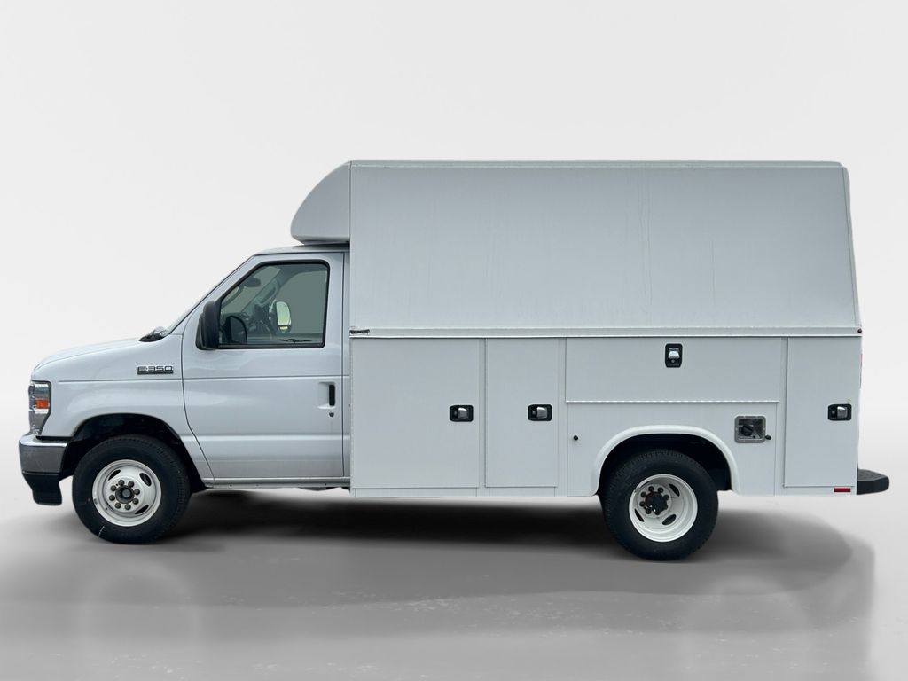 New 2025 Ford E-350 - photo 2