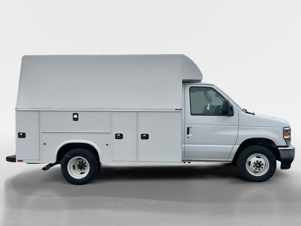 New 2025 Ford E-350 Cutaway - photo 6