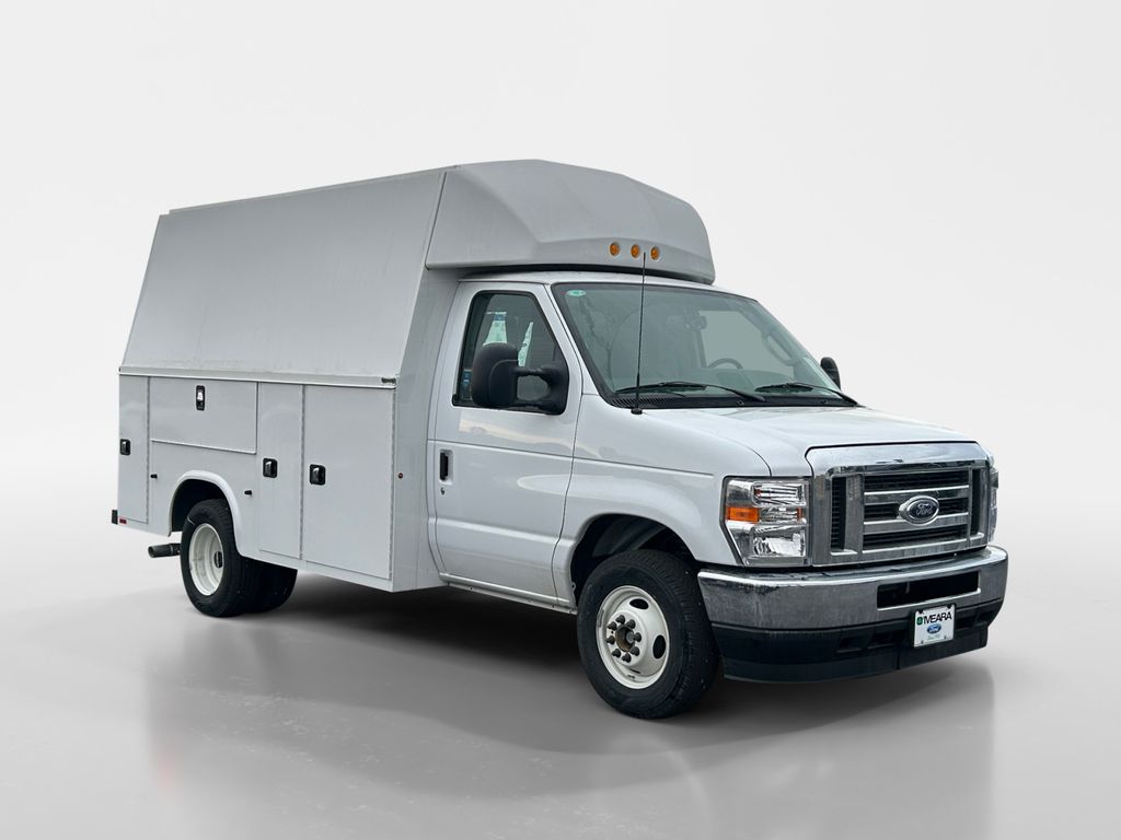 New 2025 Ford E-350 Cutaway - photo 7