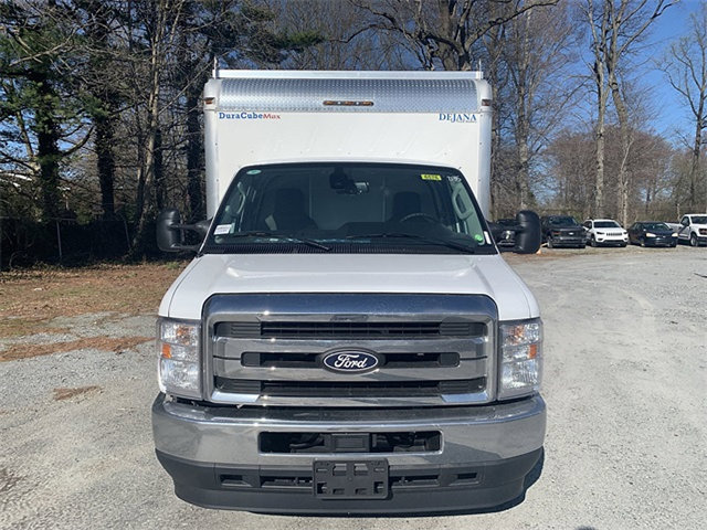 New 2026 Ford E-350 - photo 2