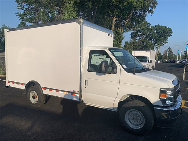 New 2026 Ford E-350 Cutaway - photo 3