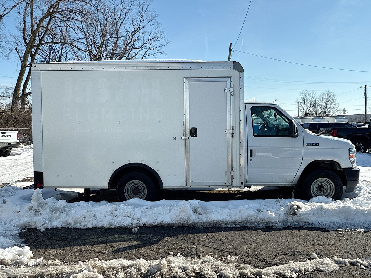 Used 2022 Ford E-350 Cutaway - photo 5