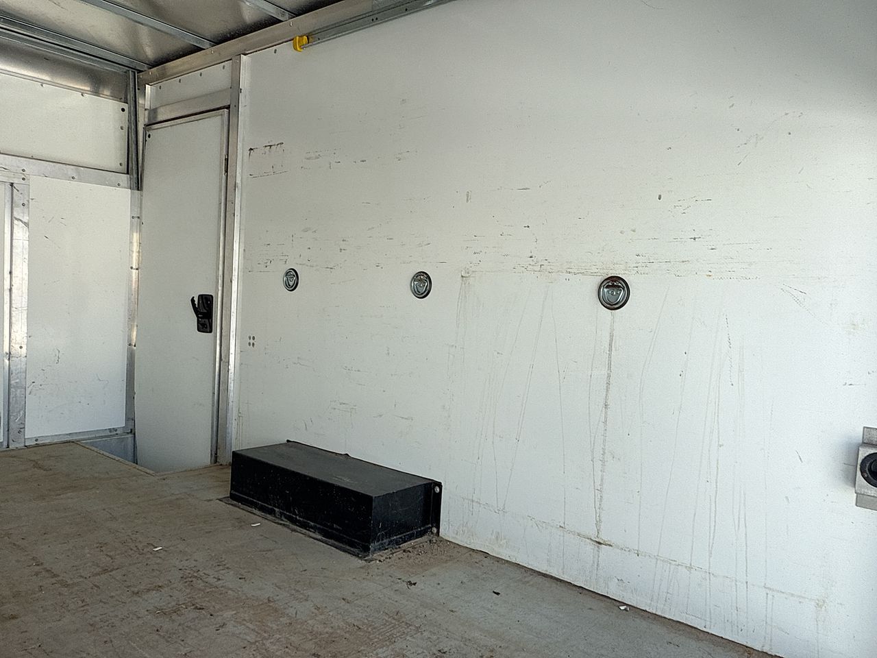Used 2022 Ford E-350 Cutaway - photo 10