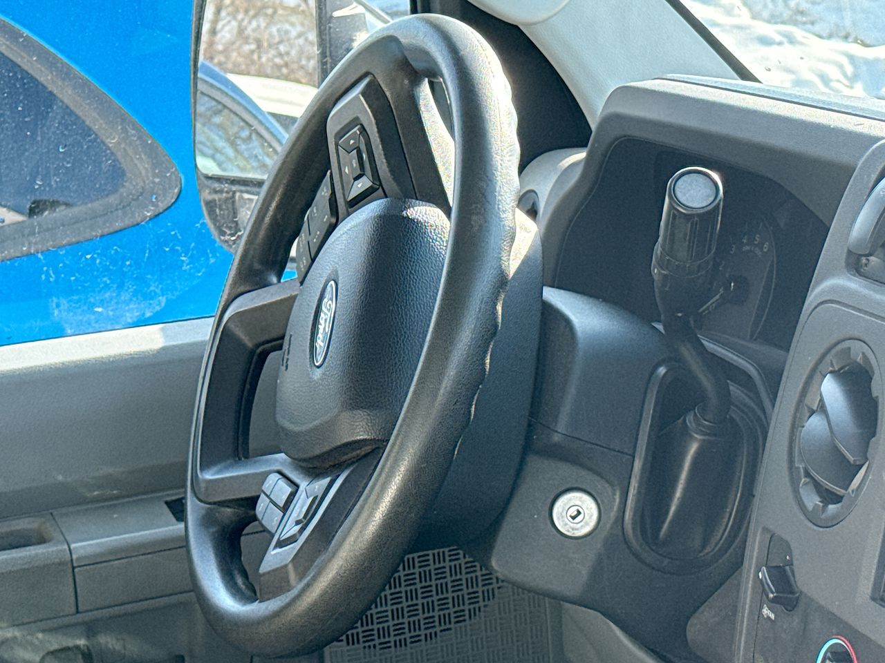 Used 2022 Ford E-350 Cutaway - photo 13