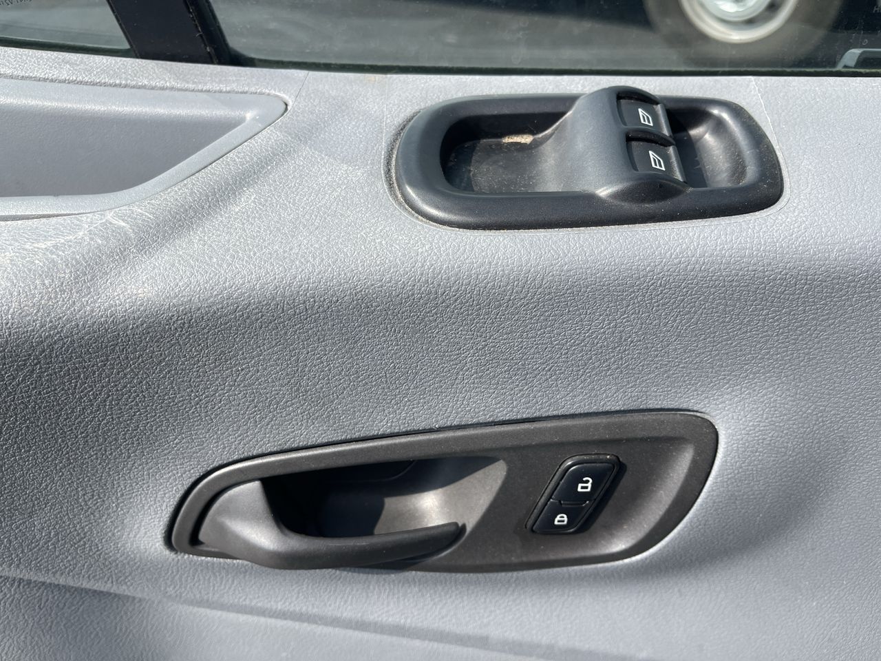 Used 2018 Ford Transit 350 XL Passenger Van - photo 11