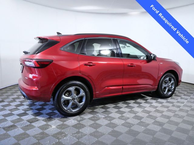 Used 2024 Ford Escape - photo 2