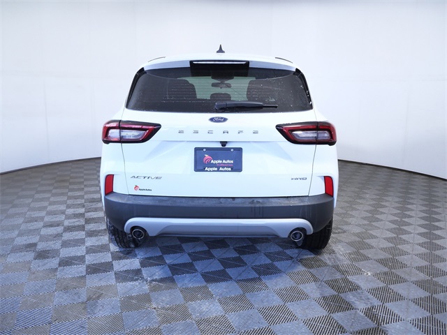 Used 2023 Ford Escape - photo 2