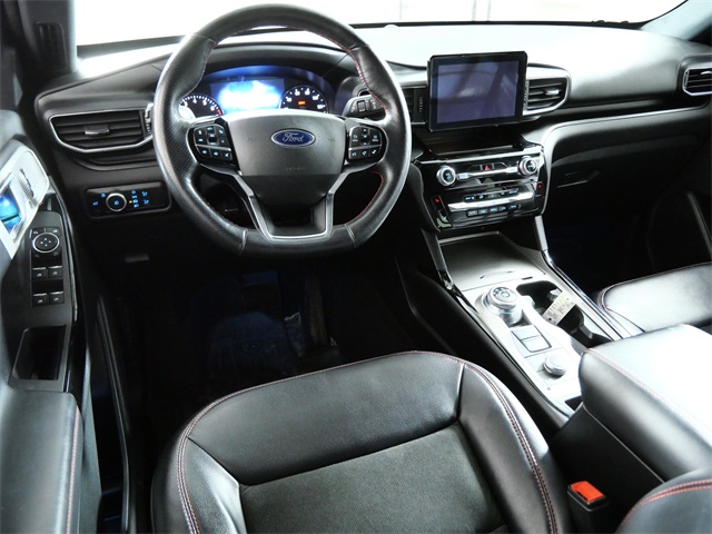 Used 2023 Ford Explorer ST-Line - photo 3