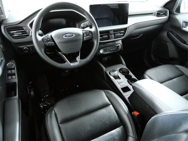 Used 2025 Ford Escape Platinum - photo 3