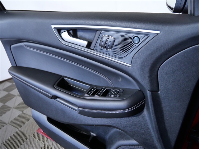Used 2024 Ford Edge Titanium - photo 24