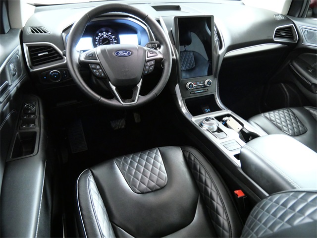 Used 2024 Ford Edge Titanium - photo 3