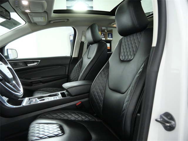 Used 2023 Ford Edge Titanium - photo 16
