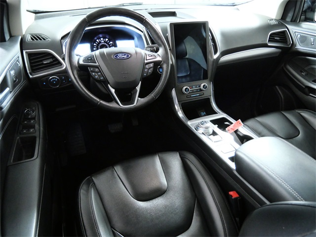 Used 2021 Ford Edge Titanium - photo 3