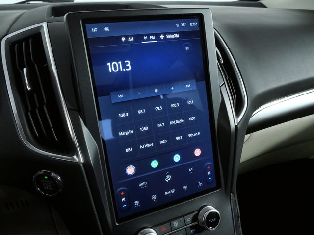 Used 2024 Ford Edge Titanium - photo 25