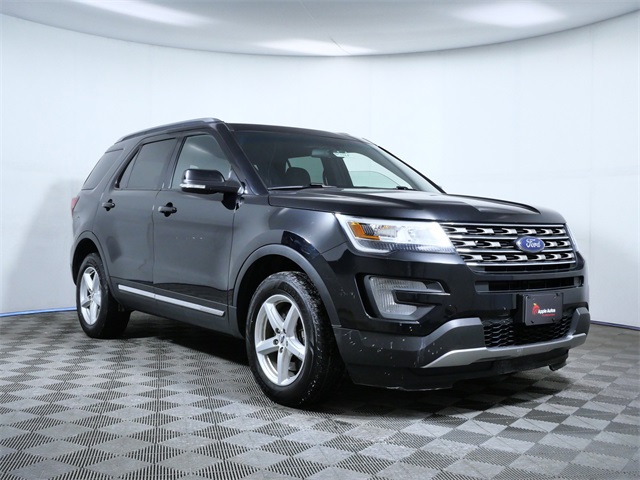 Used 2017 Ford Explorer XLT - photo 28