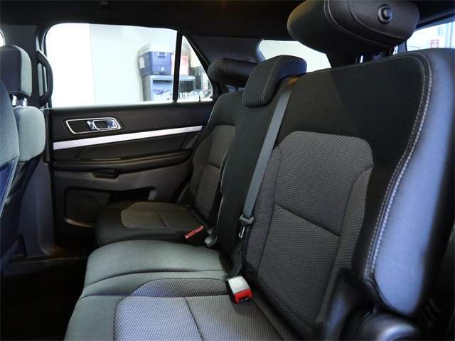 Used 2017 Ford Explorer XLT - photo 13