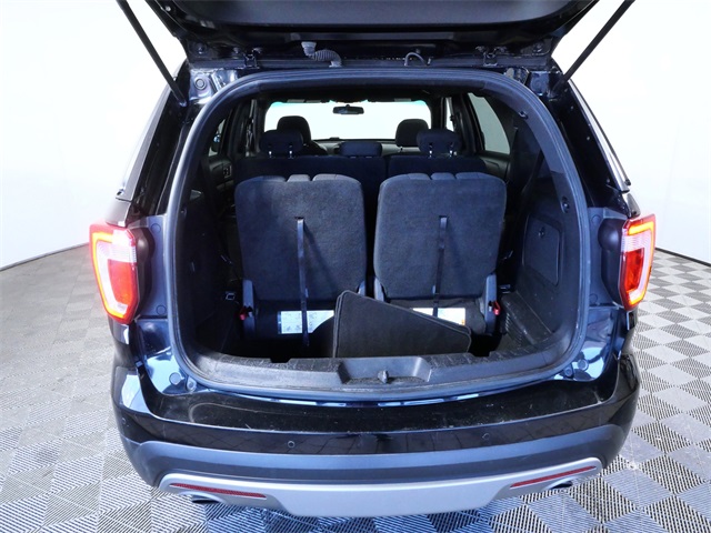 Used 2017 Ford Explorer XLT - photo 8