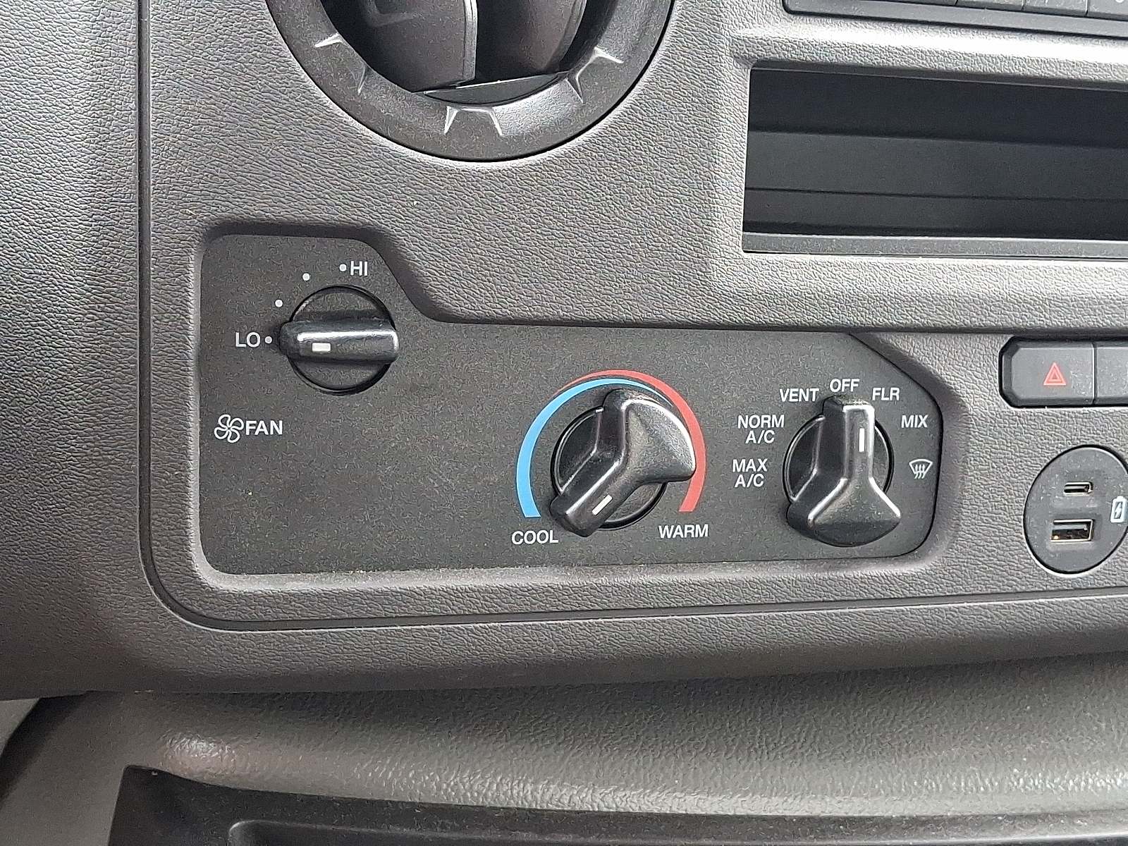 New 1996 Ford E-450 Cutaway - photo 12