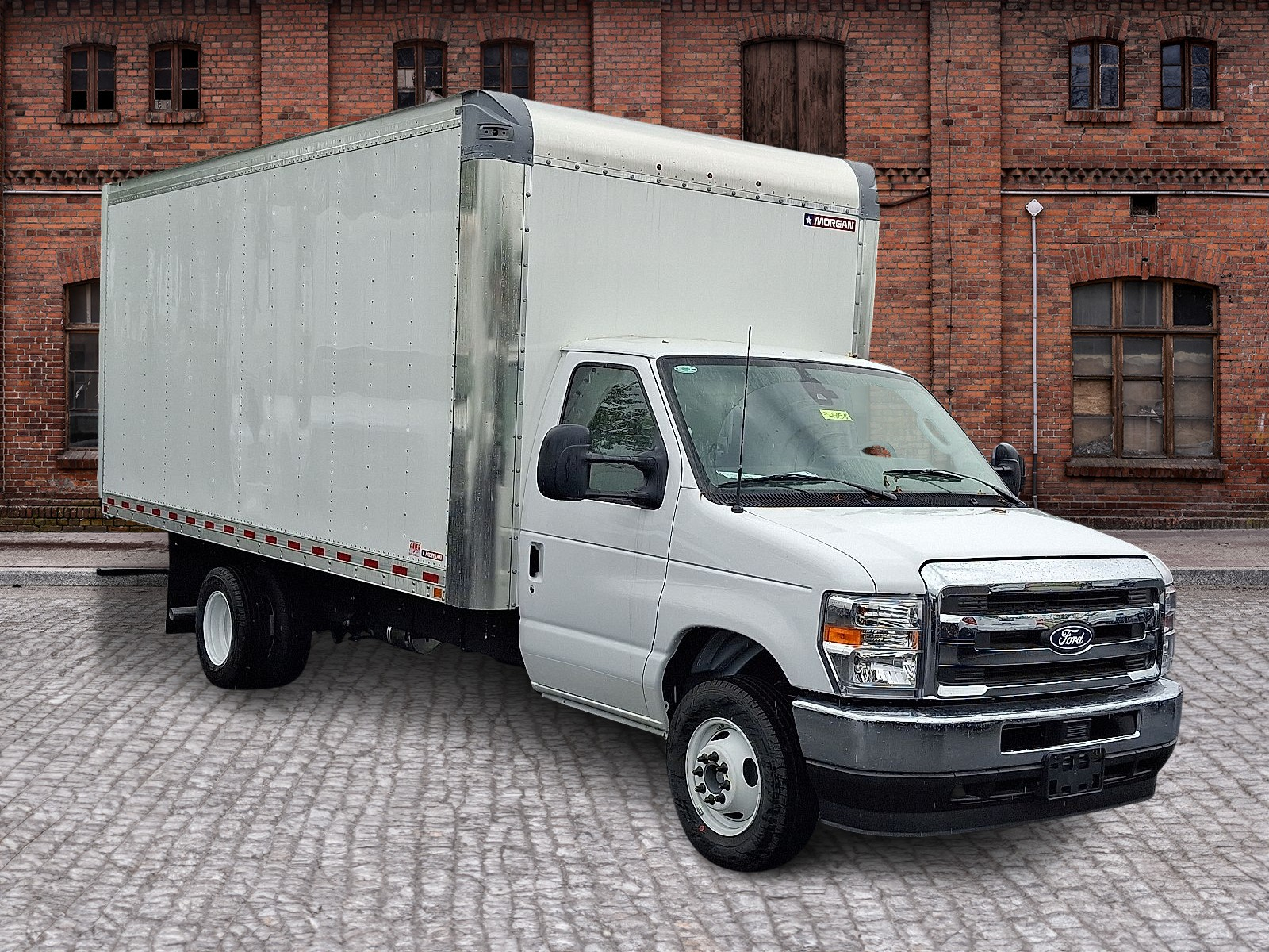New 1996 Ford E-450 - photo 2