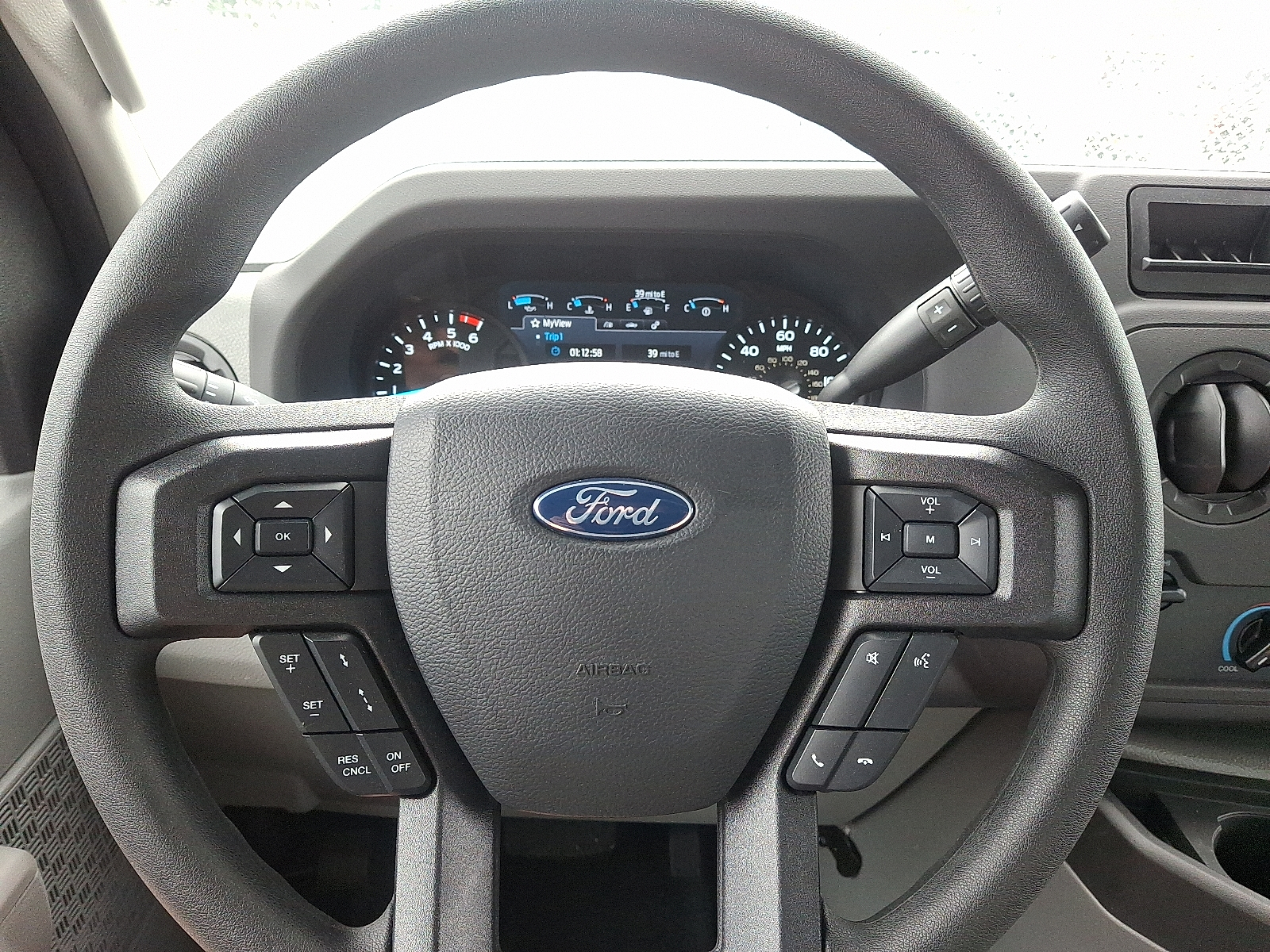 New 1996 Ford E-450 Cutaway - photo 12