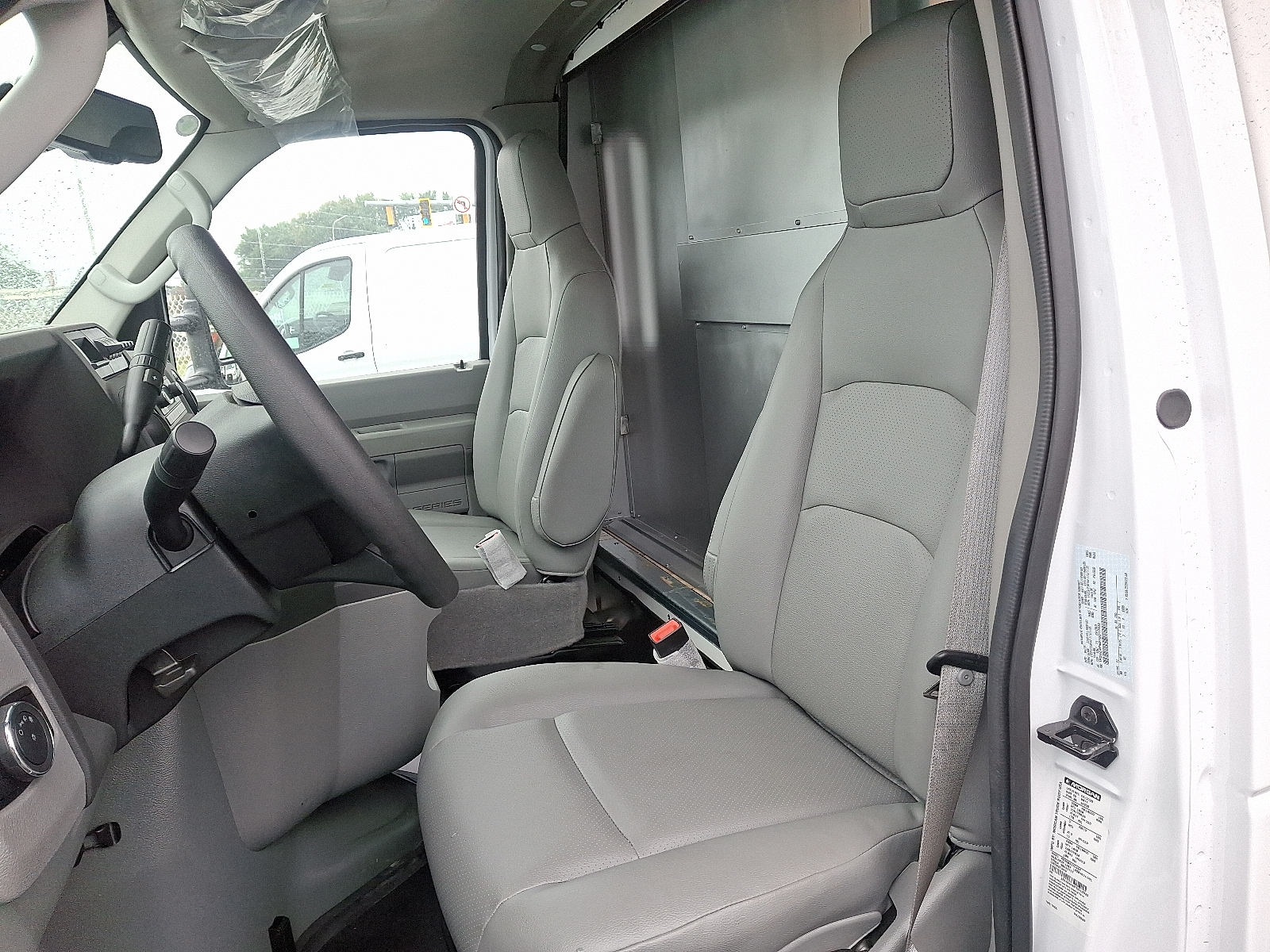 New 1996 Ford E-450 Cutaway - photo 7