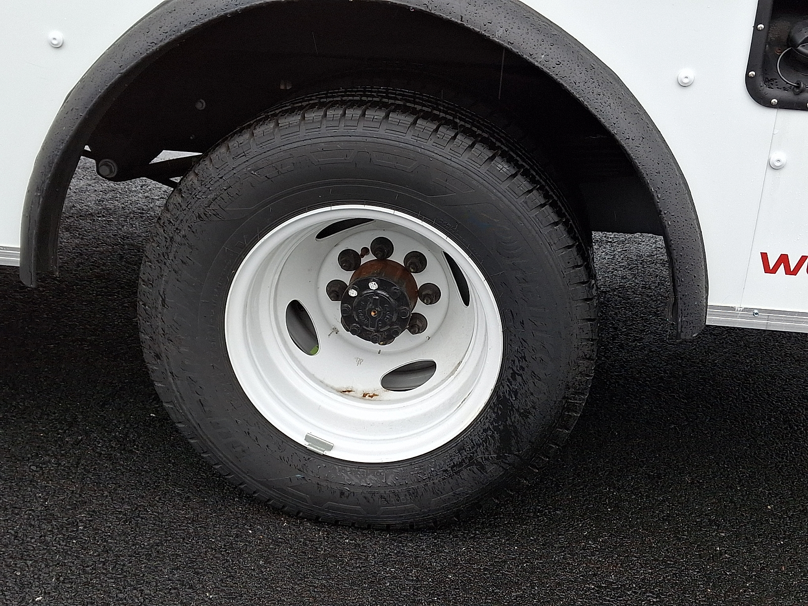 New 1996 Ford E-450 Cutaway - photo 5