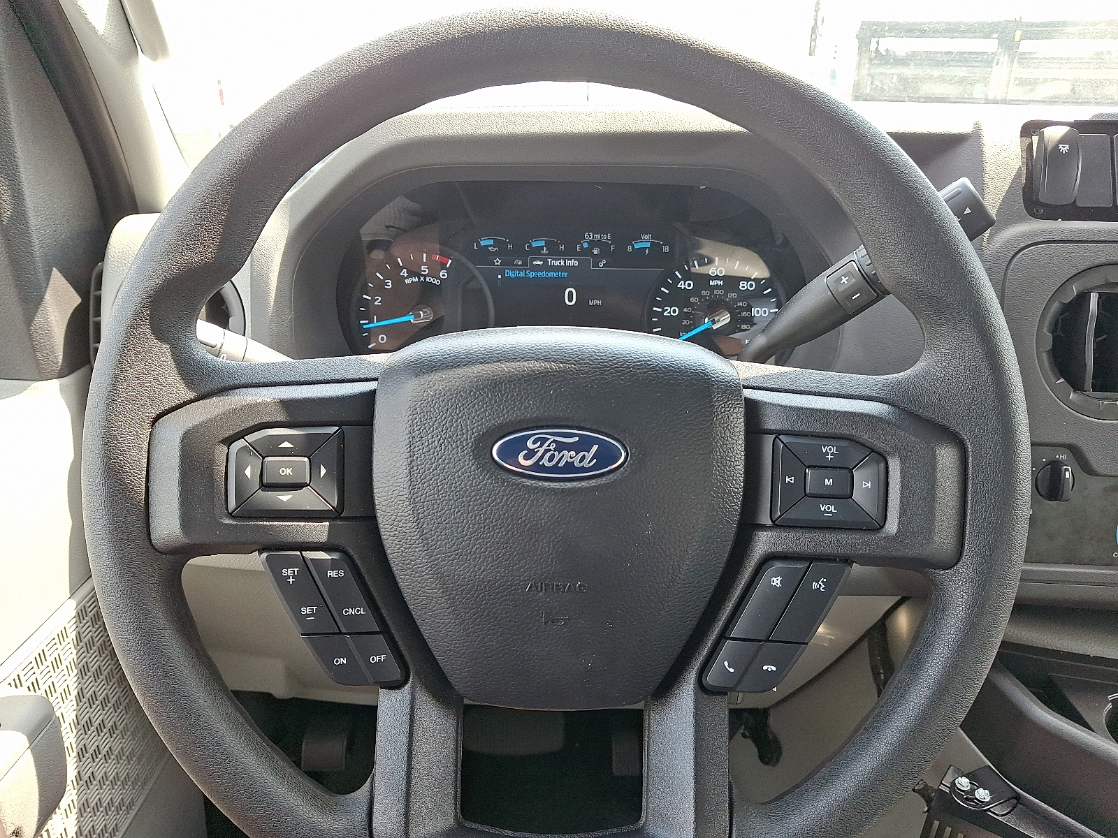 New 1996 Ford E-450 Cutaway - photo 13