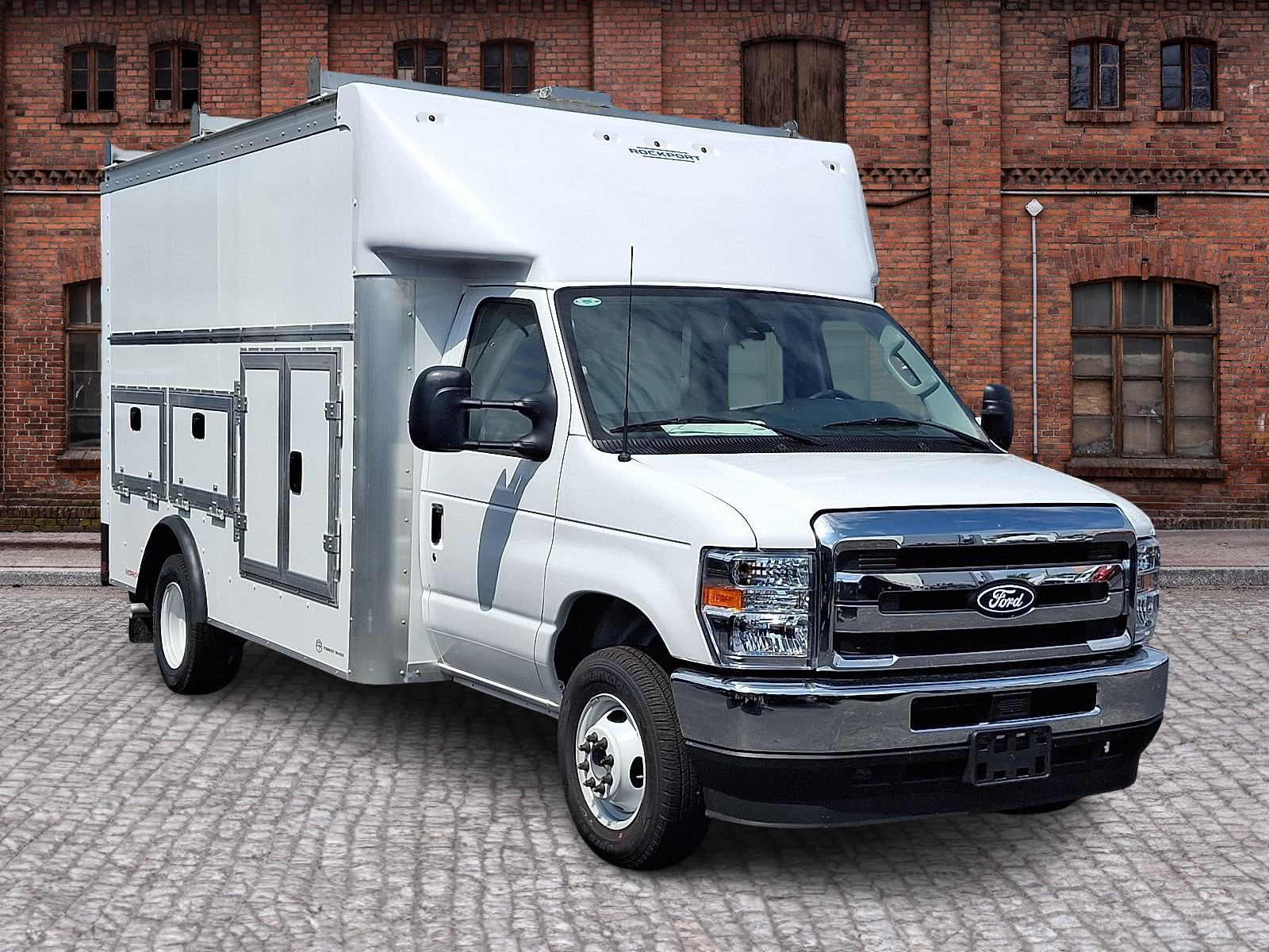 New 1996 Ford E-450 - photo 2