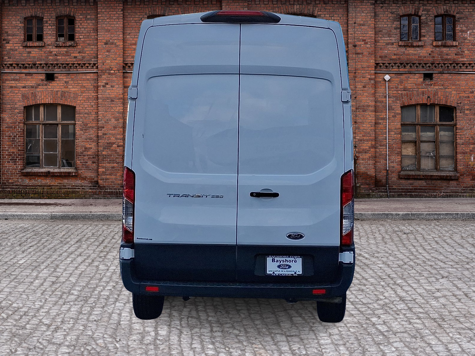 Used 2021 Ford Transit 250 - photo 1