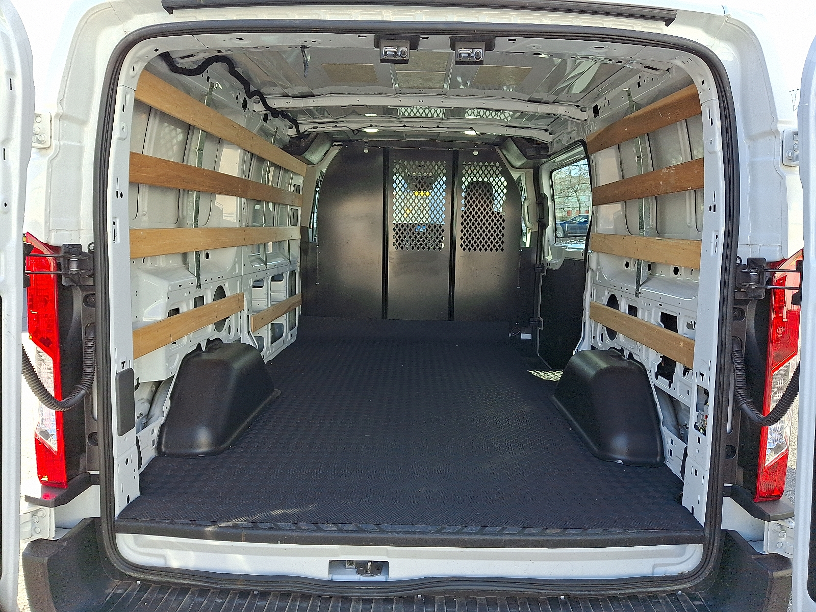 Used 2024 Ford Transit 250 Low Roof Empty Cargo Van - photo 22