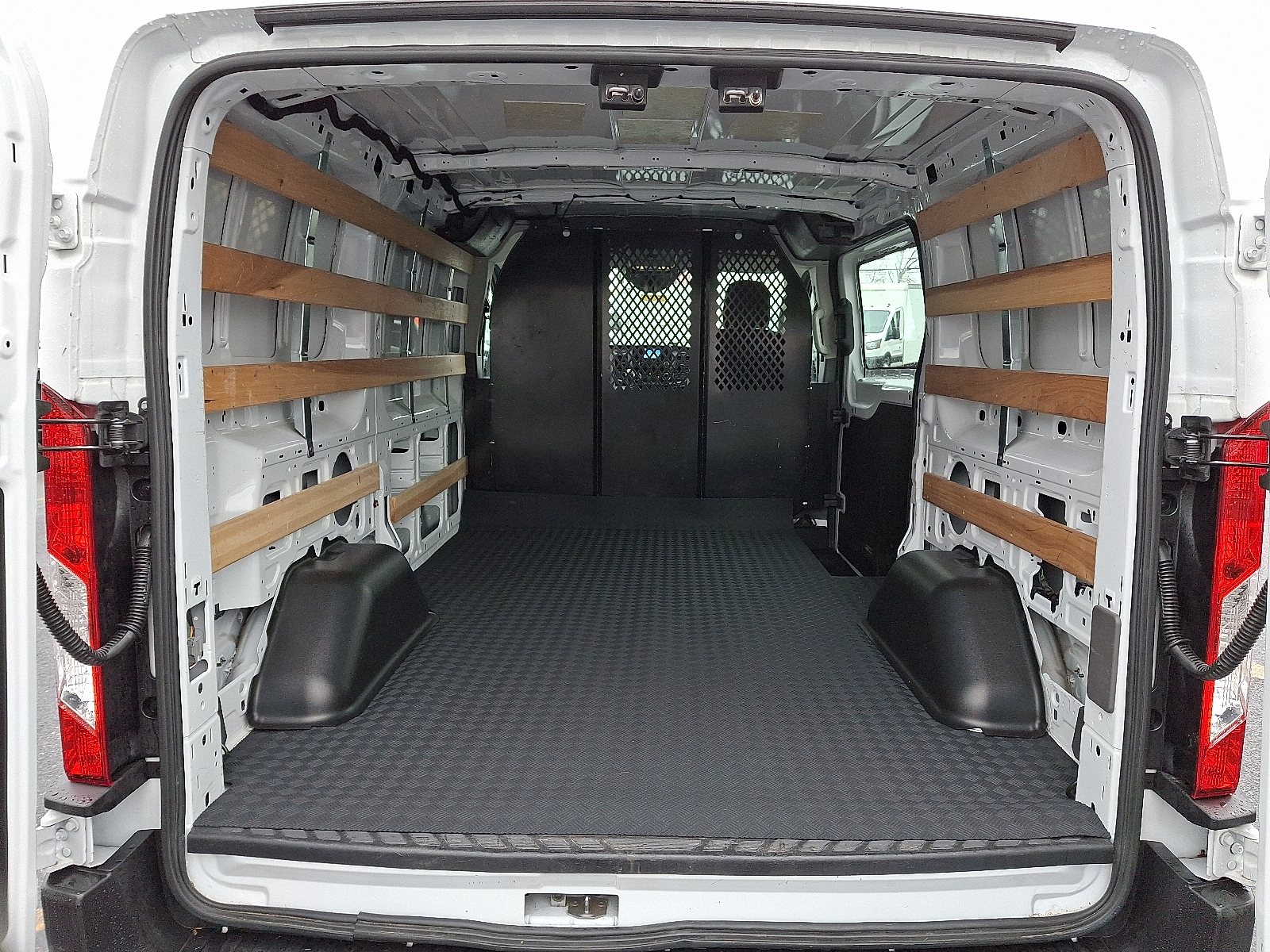Used 2024 Ford Transit 250 Low Roof Empty Cargo Van - photo 25
