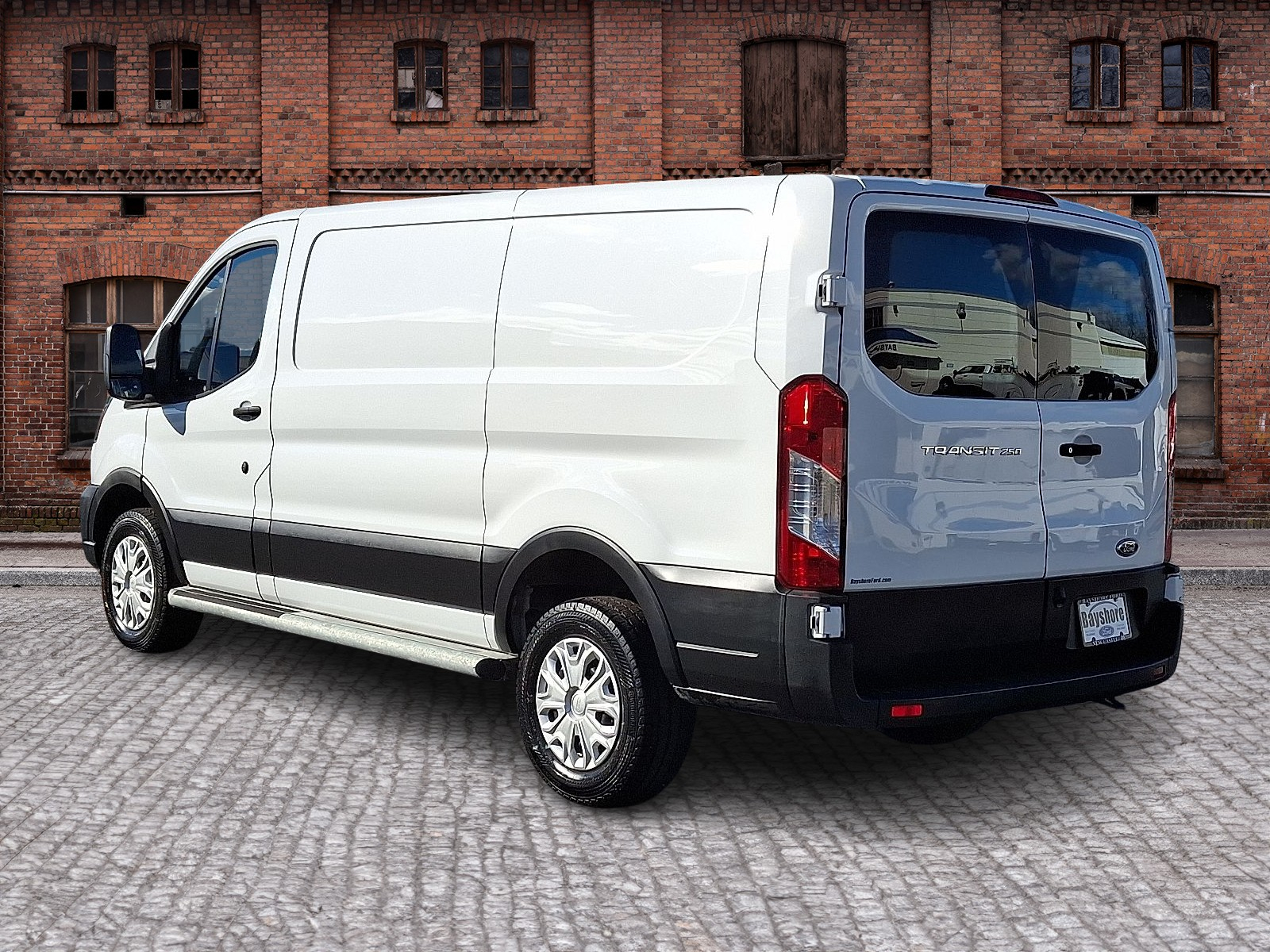 Used 2024 Ford Transit 250 - photo 2