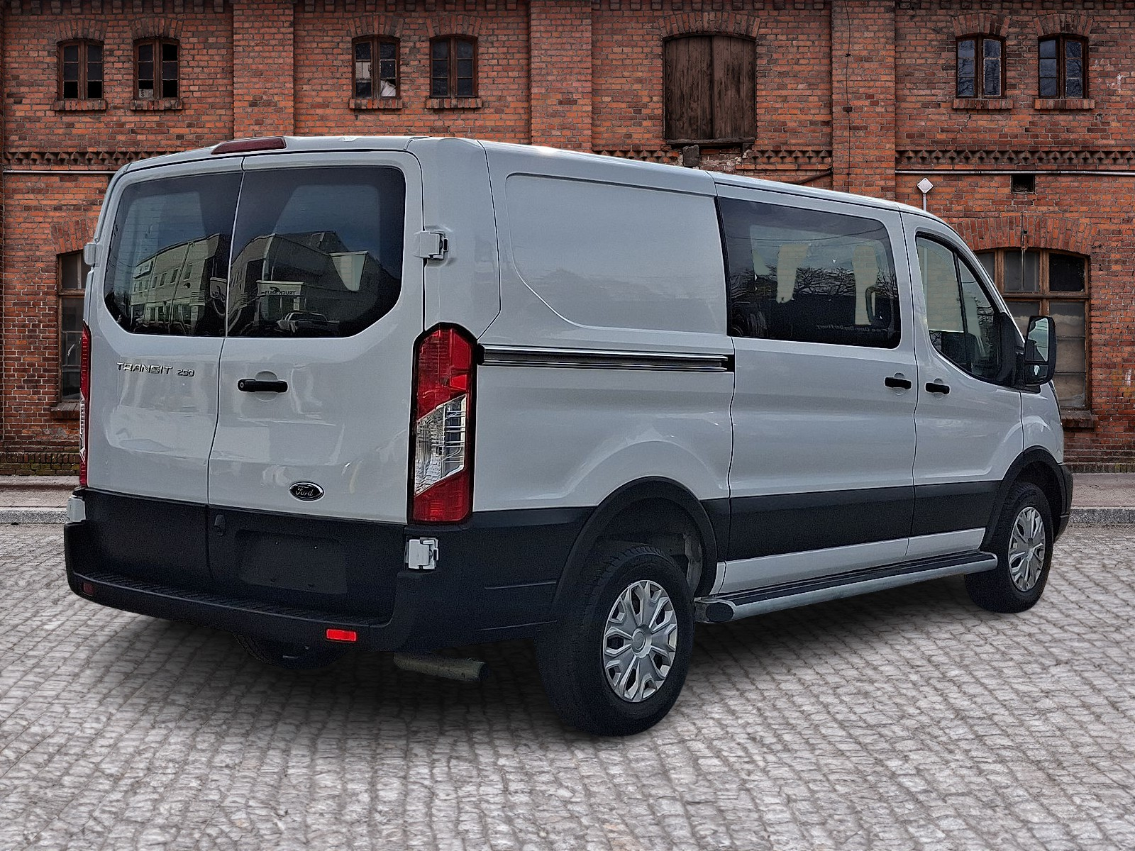 Used 2024 Ford Transit 250 Low Roof Empty Cargo Van - photo 4