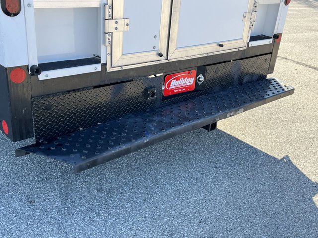 Used 2024 Ford E-350 Cutaway - photo 17