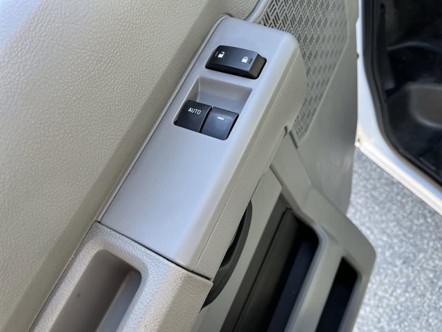 Used 2024 Ford E-350 Cutaway - photo 34