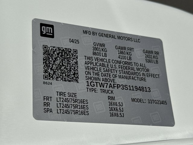 New 2025 GMC Savana 3500 Empty Cargo Van - photo 32